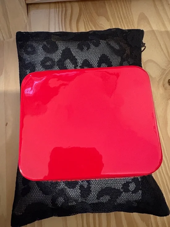 Christian Louboutin Red Glossy Case~ New - Picture 4 of 6